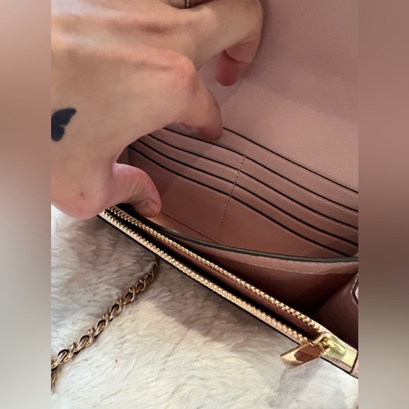 SUPER SALE 💯‼️Authentic Tory Burch crossbody bag 😍 - Picture 7 of 10